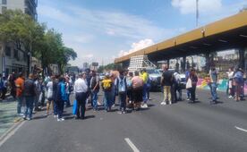Bloquean Calzada de Tlalpan por falta de RTP en estación Xola; usuarios denuncian ausencia de camiones de apoyo