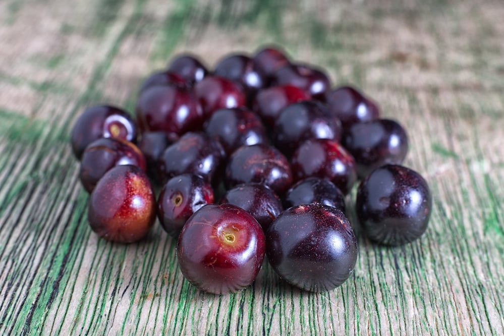 Integra los capulines a tus comidas del día. Foto: Istock