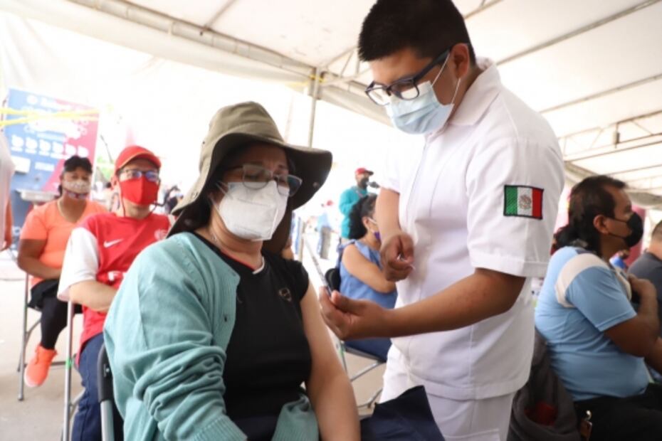 Inicia vacunación de segunda dosis para personas de 50 a 59 años en Ecatepec