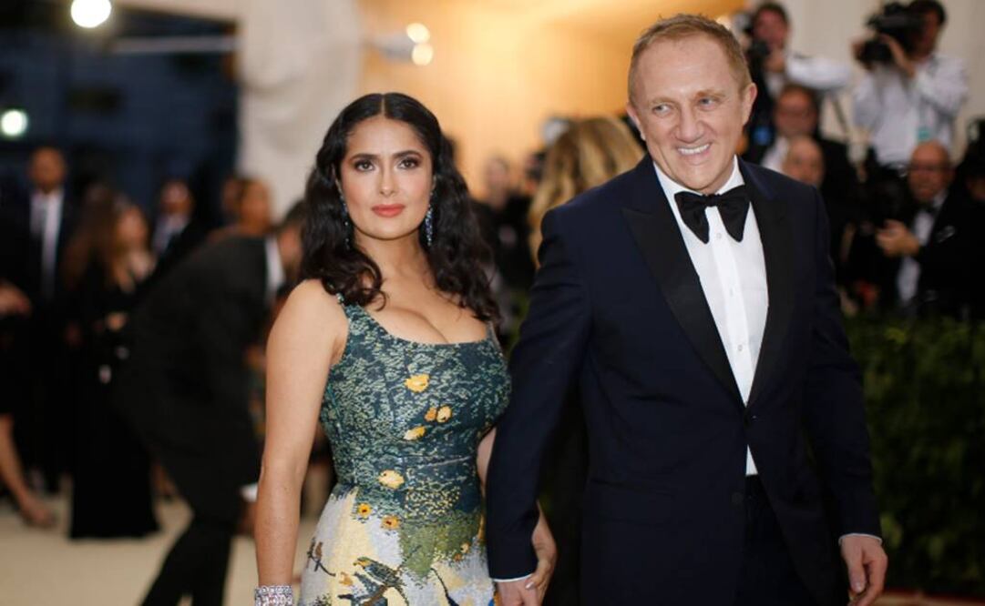 Salma acudió a la Gala del Met junto a su esposo, Francois-Henri Pinault  FOTO: REUTERS