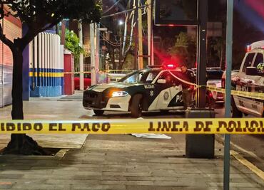Matan a hombre mientras esperaba el transporte público en Azcapotzalco; autoridades aseguran que fue ataque directo