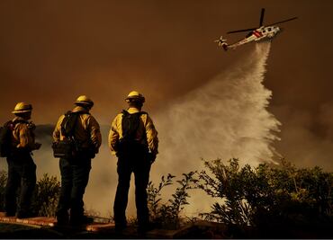 Incendios en California: de pandillas de migrantes a extraterrestres, las teorías de conspiración sobre origen de las llamas