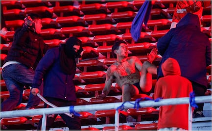 Horror y pánico en la Copa Sudamericana; imágenes del drama en el Independiente vs U de Chile, en Argentina