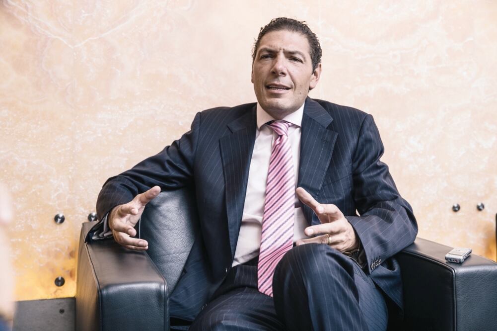 Carlos Hank González, presidente del consejo de administración de Grupo Financiero Banorte, dice que tras la fusión con Interacciones, la institución está lista para competir con los gigantes financieros globales. (GERMÁN ESPINOSA. EL UNIVERSAL)