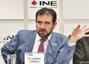 Lorenzo Córdova llega a San Lázaro para defender solicitud de presupuesto del INE para 2022