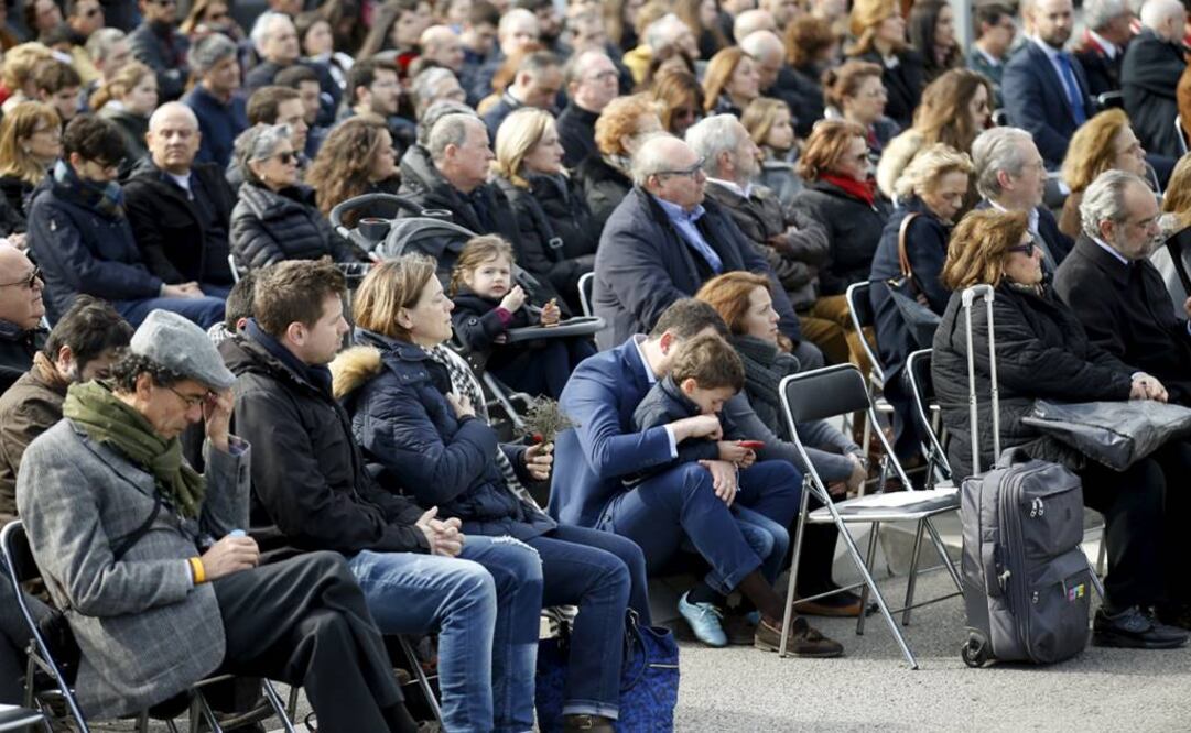 Familiares y amigos participan en la ceremonia conmemorativa por la tragedia del vuelo 9525 de Germanwings (Foto: Reuters)