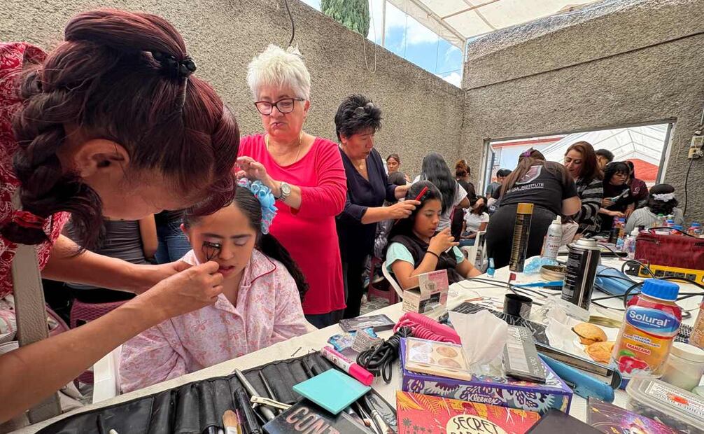 50 niñas pacientes oncológicas festejan sus XV años este 24 de agosto de 2025. Foto: Especial