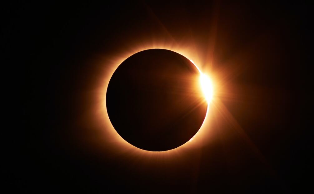 Eclipse "Anillo de Fuego". Foto: Jongsun Lee/Unsplash