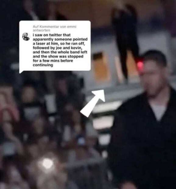 Apuntan con láser a Nick Jonas durante concierto.