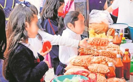 Morena busca evitar venta de comida chatarra en escuelas de la CDMX
