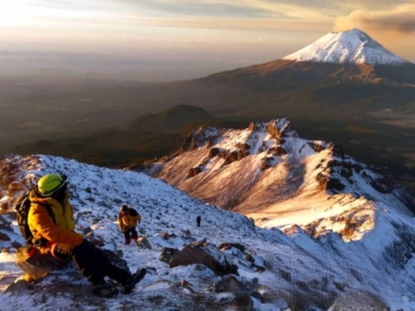 Admira el amanecer en el Izta en una expedición para novatos