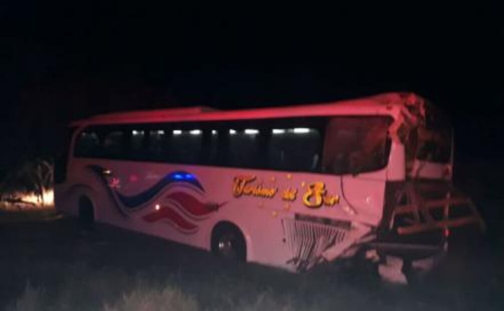 Choque entre autobuses en Veracruz deja al menos 10 heridos