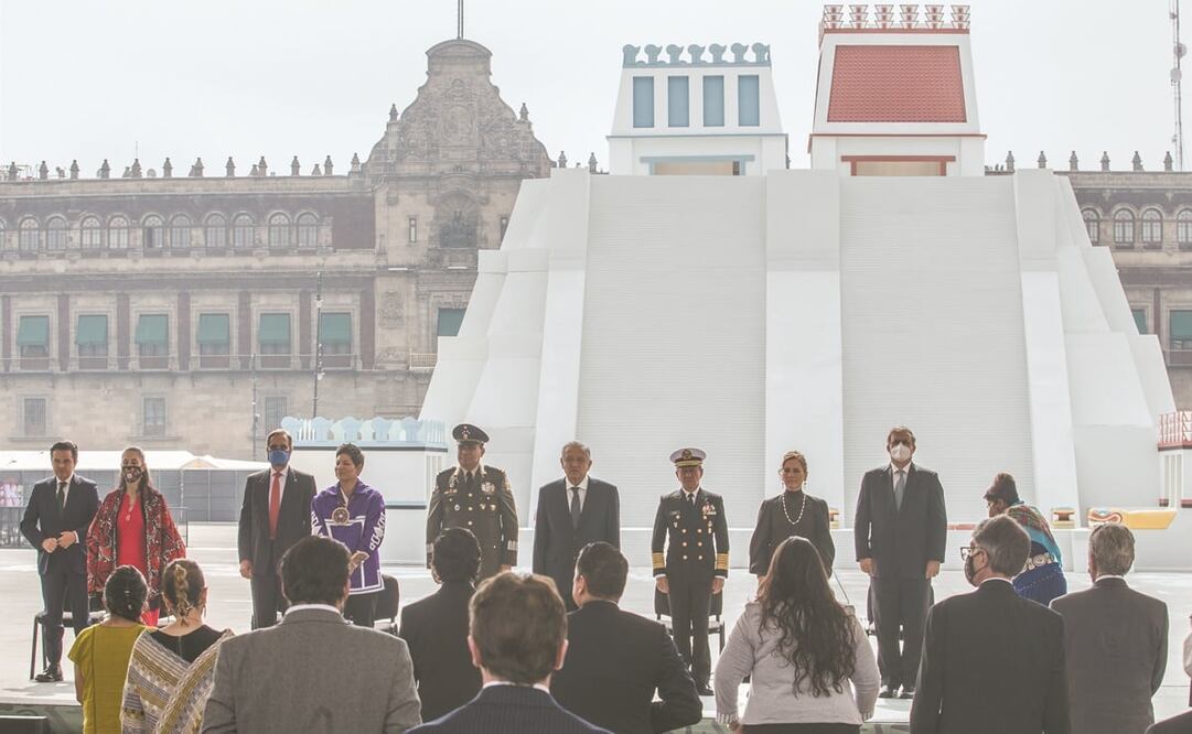 Ante funcionarios e invitados especiales, el Presidente encabezó la inauguración de la maqueta monumental del Templo Mayor, ubicada en el Zócalo de la Ciudad de México. Foto: Germán Espinosa. EL UNIVERSAL