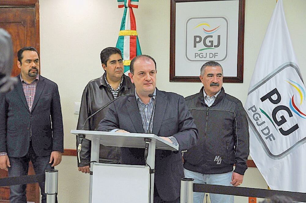 Rodolfo Ríos Garza, titular de la Procuraduría General de Justicia del Distrito Federal, ofreció ayer una conferencia de prensa para informar de la detención del presunto implicado en la muerte de un hombre en Iztapalapa (ESPECIAL)