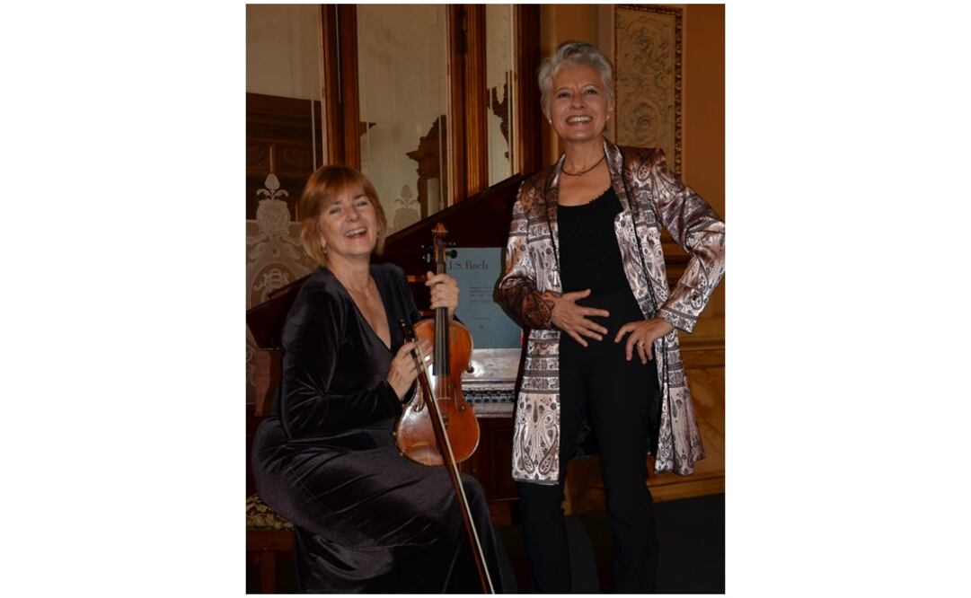 La violinista Viktoria Horti, junto a la clavecinista y pianista mexicana Águeda González, dedicarán dos conciertos a las sonatas de Bach. Foto: Cortesía INBA