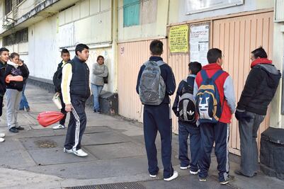Más de 2 mil colegios regresan a clases en el país, tras terremoto
