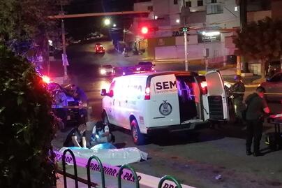 Abandonan cuerpo de un hombre en escalinatas de clínica del IMSS en Culiacán 