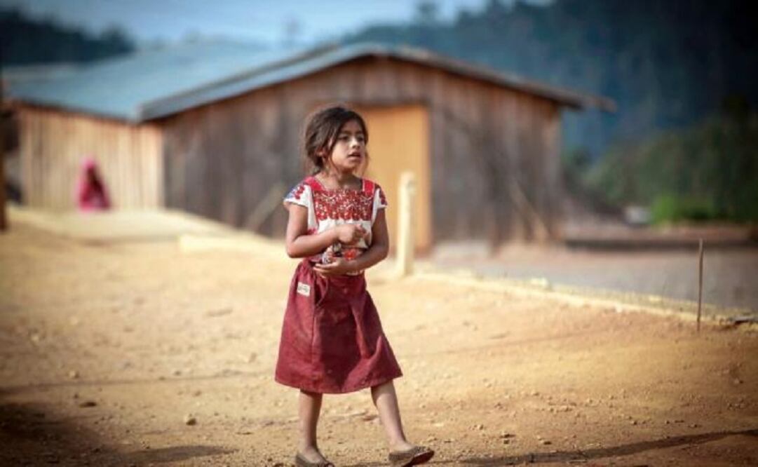 Martha is eight and she does not know how to read. (Photo: Jorge Serratos)