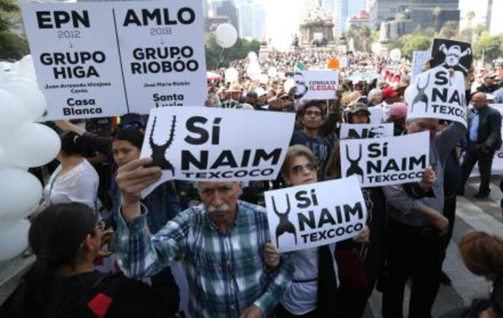 Marchan a favor de la construcción del nuevo aeropuerto en Texcoco