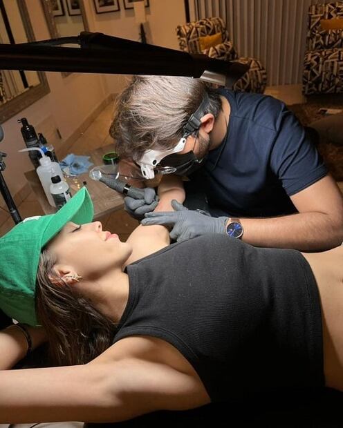 Danna Paola tiene nuevos tatuajes y su significado es conmovedor