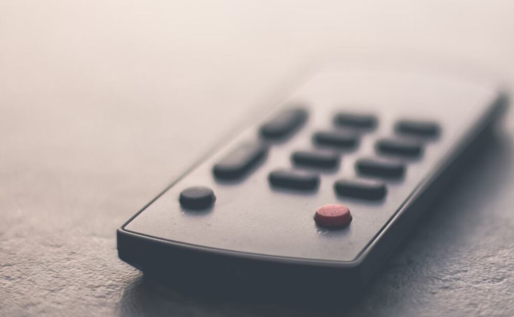 Cómo transformar tu celular en un control remoto. Imagen: Unsplash