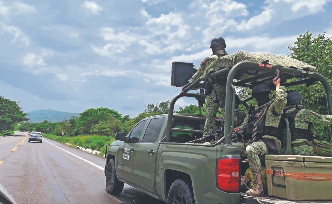 Imagen de un operativo en Uruapan, Michoacán, donde se han asentado exmilitares colombianos. Foto Especial
