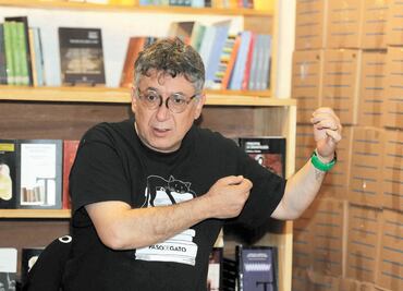 Paso de Gato: cierra la librería, y la revista está en jaque