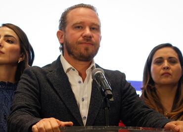 Santiago Taboada continúa en el PAN, pero refrenda su apoyo a la Marea Rosa