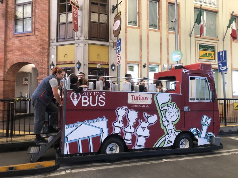 Kidzania tiene actividades inmersivas para toda la familia. Foto: Facebook de KidZania México