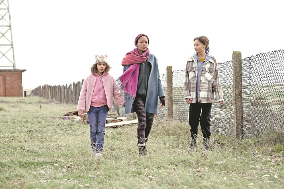 La actriz compartió escenas con una niña y una adolescente. Foto: HBO