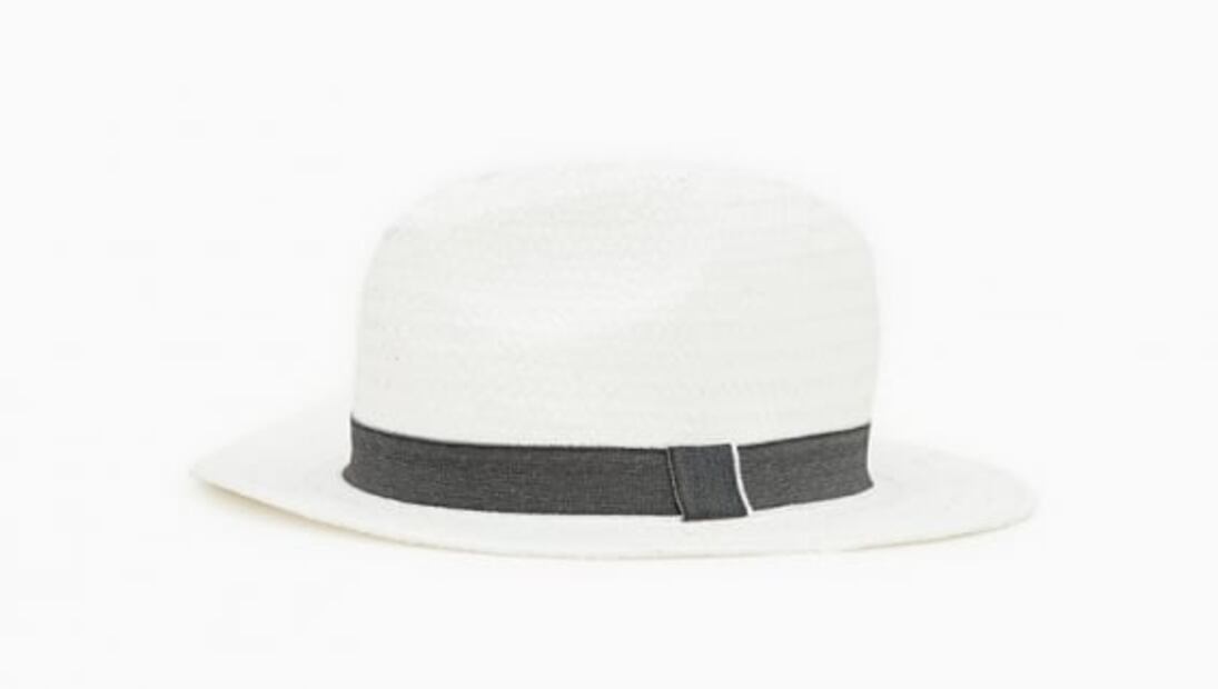 Prepárate para la playa. Busca tu sombrero