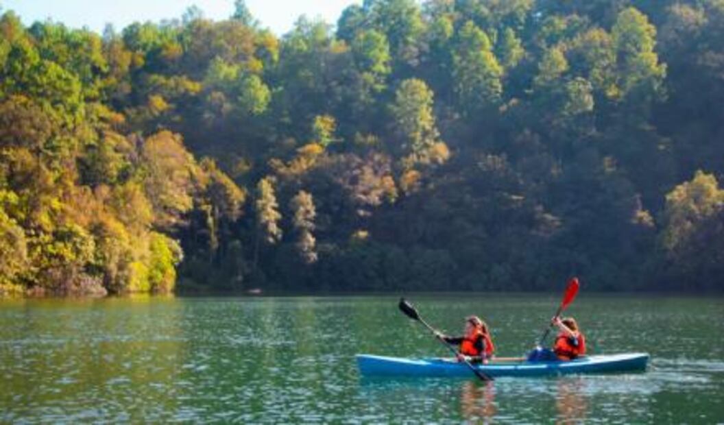 Fin de semana a la orilla de un lago encantado
