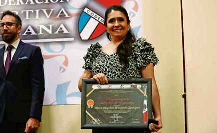 Reconocen labor de dos periodistas de El Universal