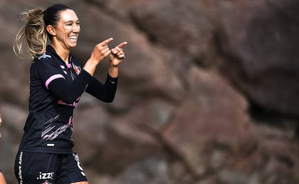 Día del médico: la historia de la doctora que es goleadora de Atlas