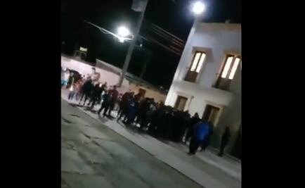 Presunto ladrón se salva de ser linchado por pobladores en Oaxaca