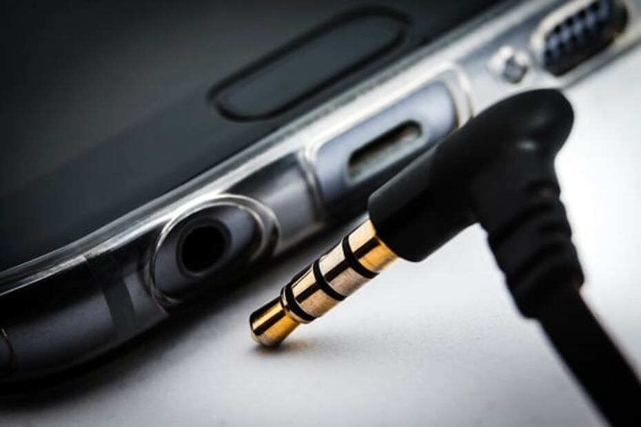 Así puedes escuchar la radio en tu celular sin gastar datos
