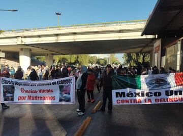 Bloqueo en la Vía José López Portillo; denuncian supuestos abusos de la policía de Ecatepec