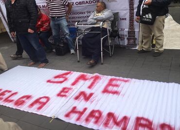 SME se deslinda de disidentes que protestan frente a Palacio Nacional