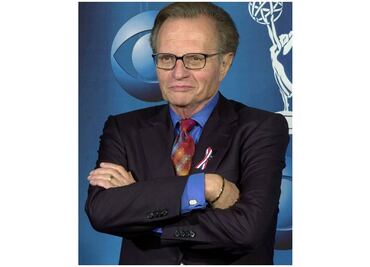 Apoplejía y cáncer, las luchas de Larry King, ahora combate al Covid-19