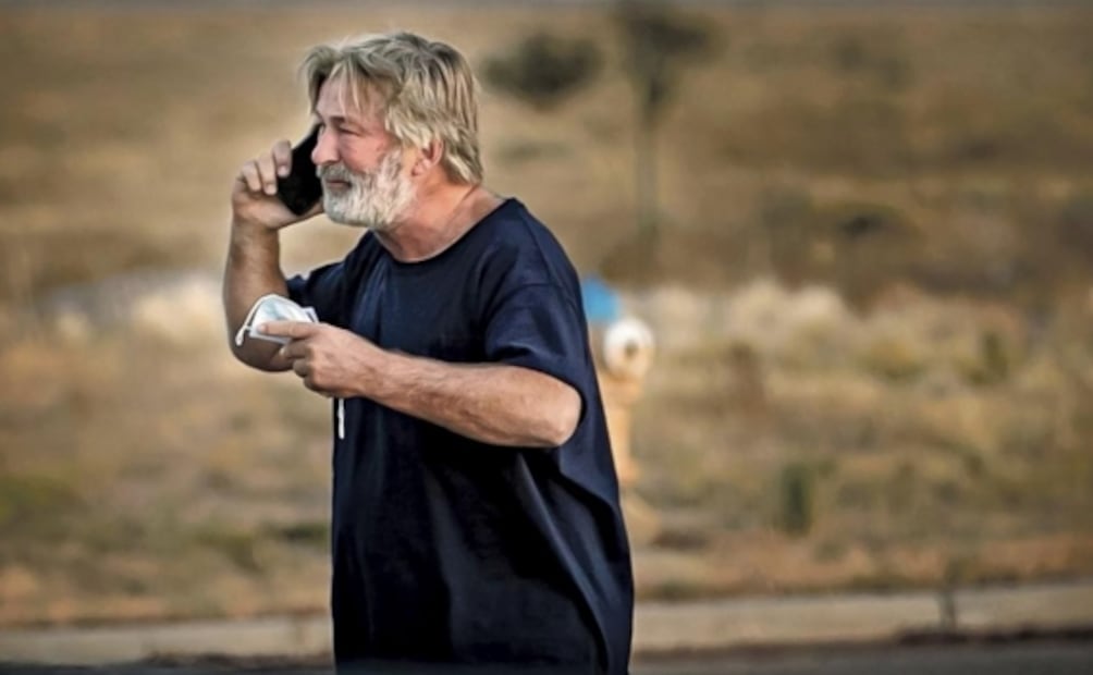"Mi corazón está roto", dijo Alec Baldwin tras tragedia en rodaje de película.