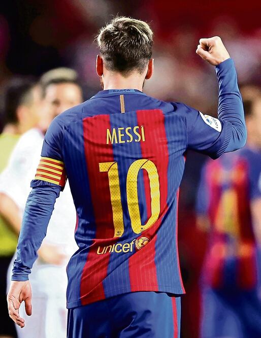 Messi empató poco antes del descanso para lograr su gol 500 como culé (MARCELO DEL POZO. REUTERS)