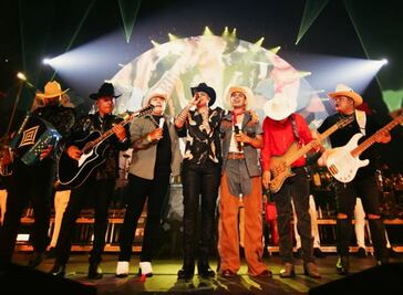 Tras cancelación de concierto por amenazas, Grupo Firme anuncia show en la CDMX