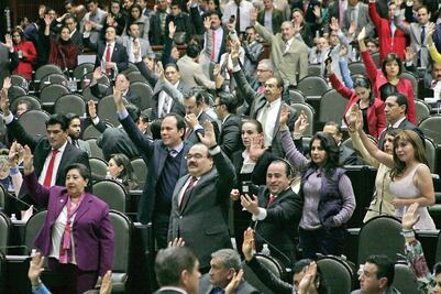 Tras 12 horas de debate, se van de puente