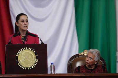 Pide Sheinbaum "revisión sustantiva" a alerta de género