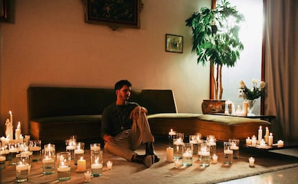 Andrés Obregón transforma el duelo en arte con “Todo se va”, su homenaje a la vida y a su abuela