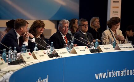 Urge Ruiz Esparza a mejorar conectividad por aire, mar y tierra