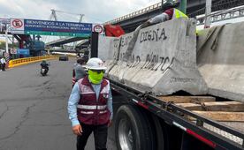 Blindan Terminal 1 del AICM por protestas de la CNTE; despliegan mil policías y colocan vallas de concreto