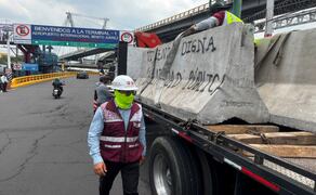 Blindan Terminal 1 del AICM por protestas de la CNTE. Foto: Juan Carlos Williams