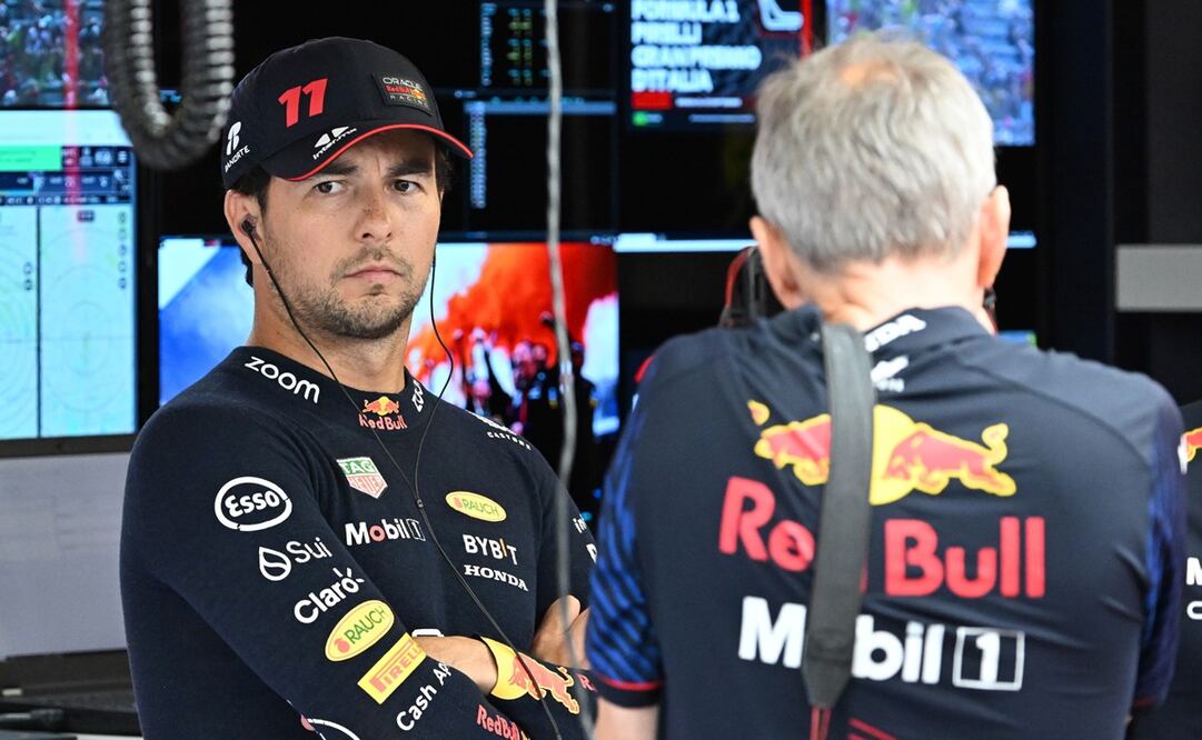 Checo Pérez durante las prácticas del Gran Premio de Italia - Foto: EFE