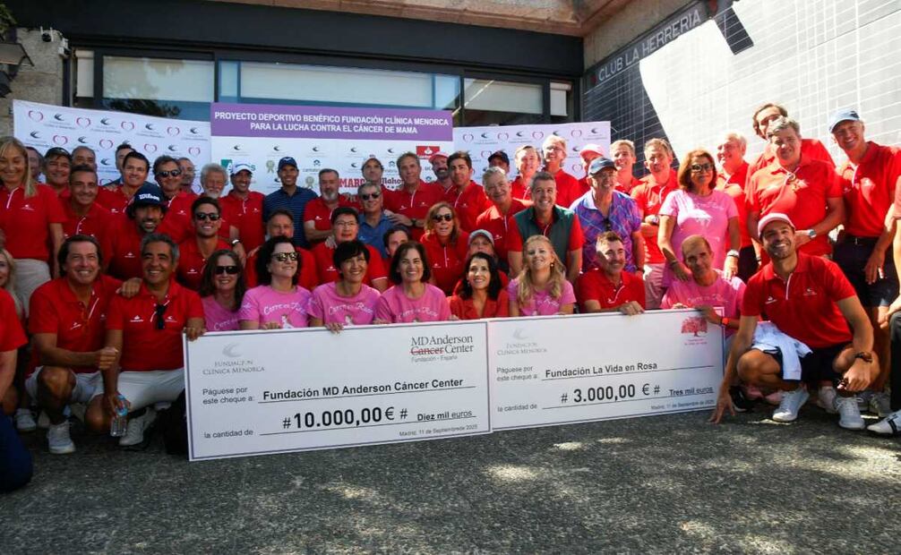 El expresidente mexicano Enrique Peña Nieto participó este jueves en un torneo de golf para recaudar fondos contra el cáncer de mama celebrado en el campo de la localidad madrileña de San Lorenzo de El Escorial. Foto: EFE